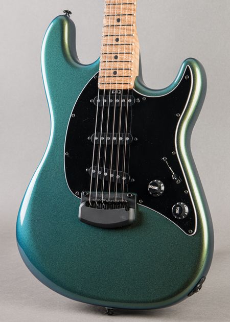 国内正規品　Musicman Cutlass VintageTurquoise Carter Vintage - Ernie Ball Music Man Cutlass HT SSS 2024, Vintage