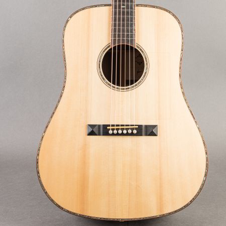 Maestro Traditional Series MG DRCO 2025, Natural thumbnail