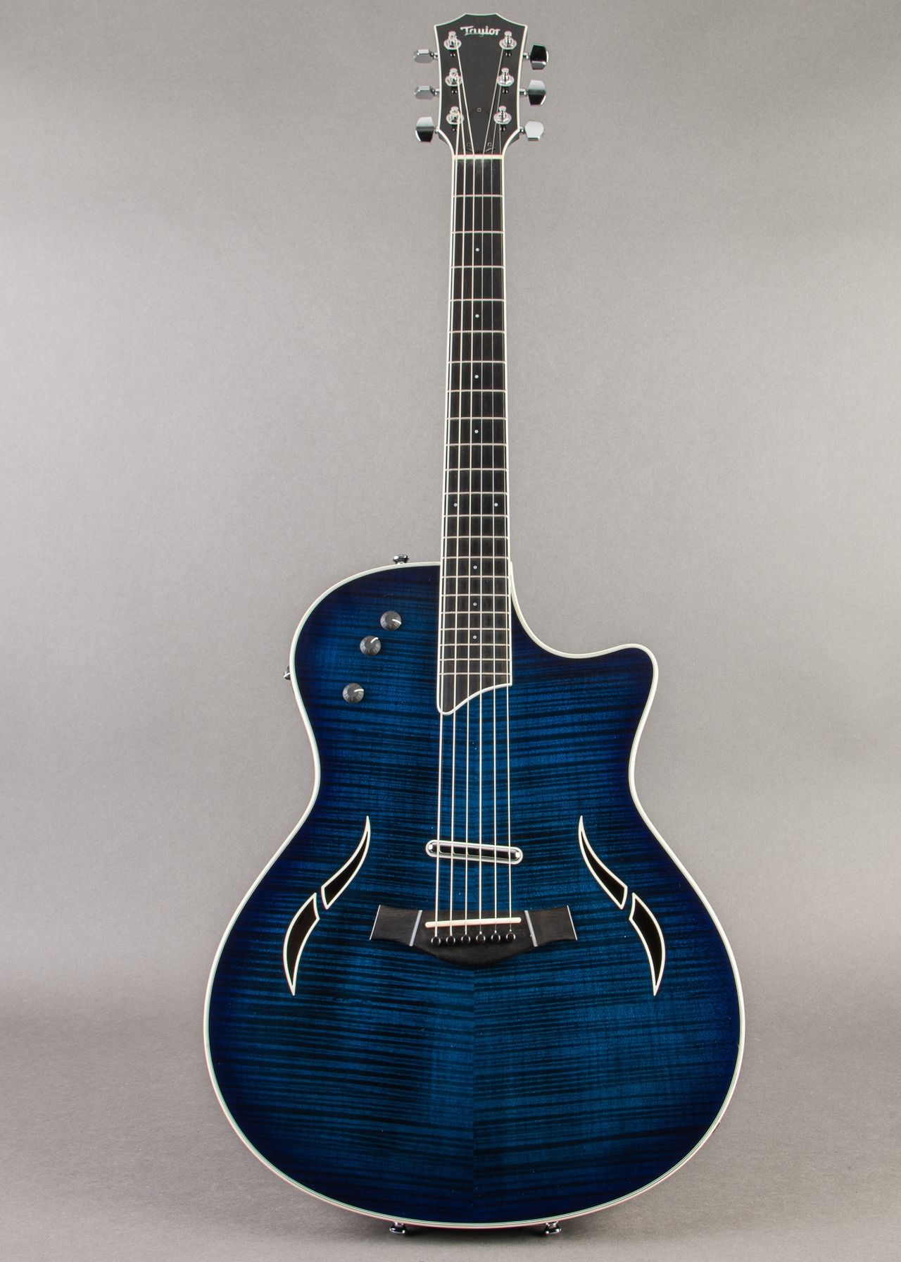 Carter Vintage - Taylor T5-S1 2005, Blue Burst | Carter Vintage Guitar