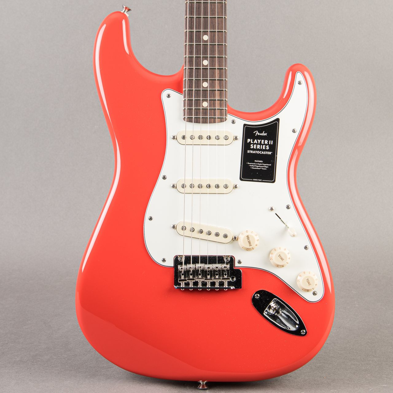 Carter Vintage - Fender Player II Stratocaster 2026, Coral Red