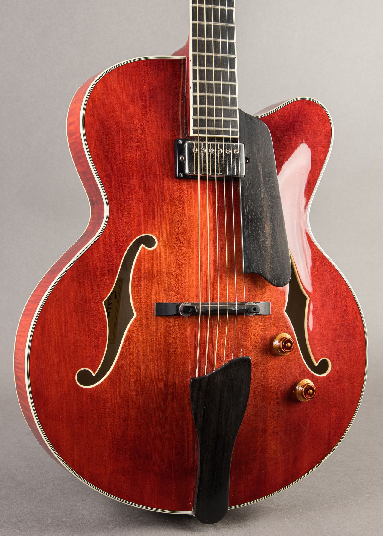 Carter Vintage - Eastman AR503CE 2019, Red | Carter Vintage Guitar