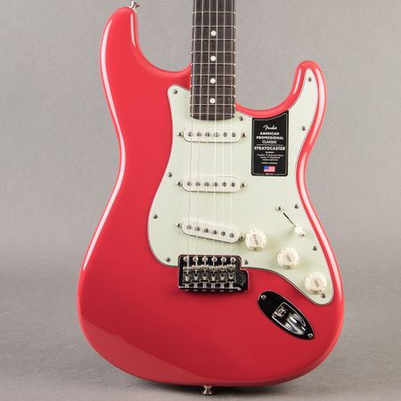 Fender American Professional Classic Stratocaster 2026, Faded Dakota Red thumbnail