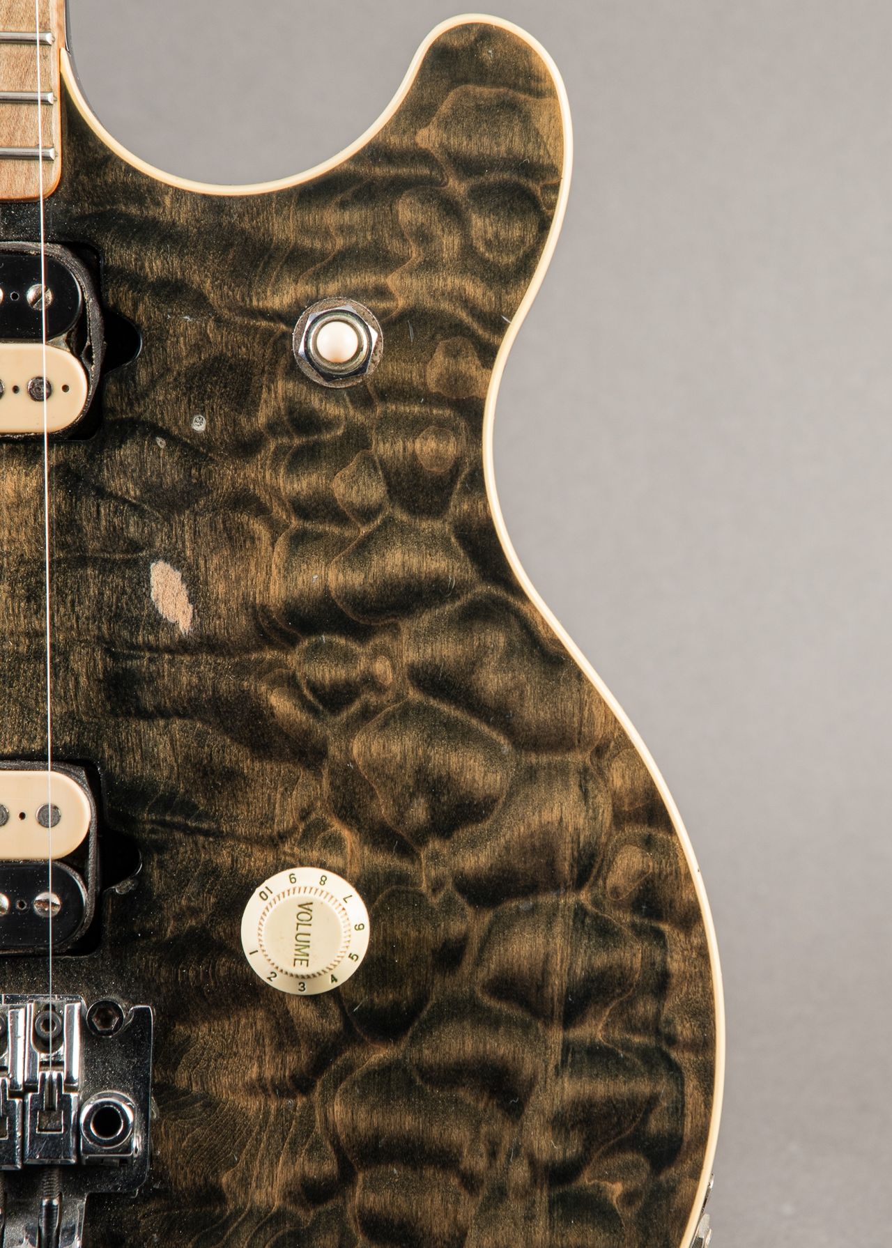 Carter Vintage - Ernie Ball Music Man Eddie Van Halen Signature