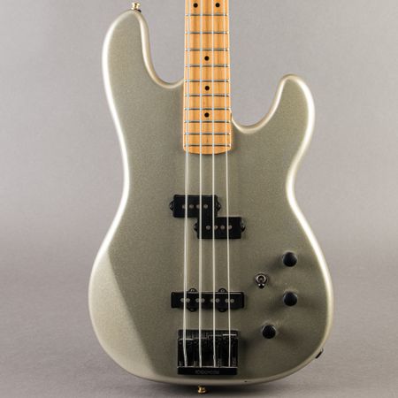 Kramer 700ST Late 1980's, Metallic Silver thumbnail