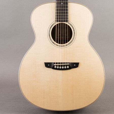 Goodall Guitars Concert Jumbo Walnut 2026, Natural thumbnail