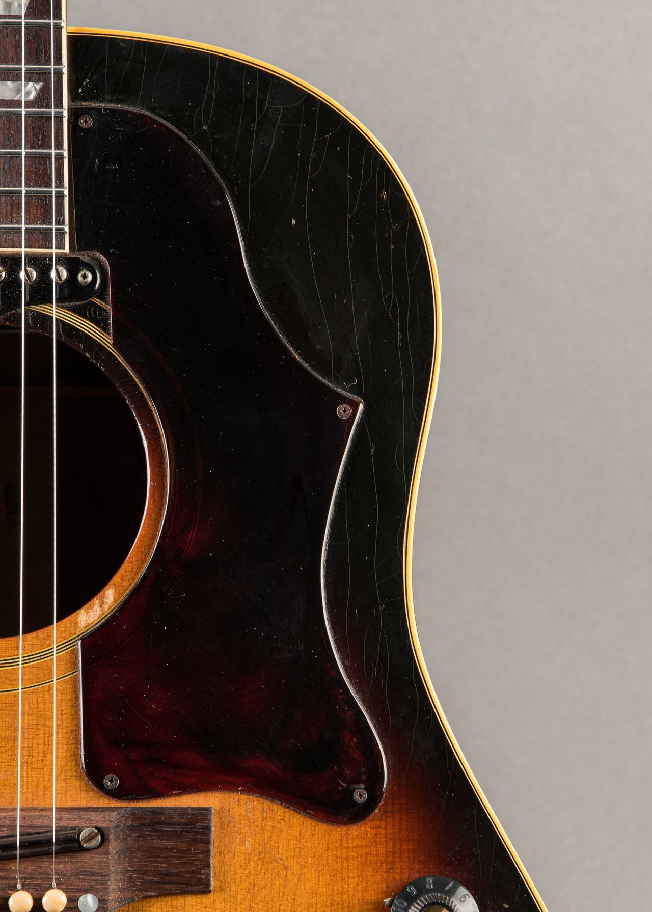 Carter Vintage - Gibson J-160E 1968, Sunburst | Carter Vintage Guitar