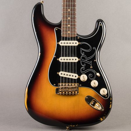 Fender SRV Signature Stratocaster 2020, Sunburst Relic Closet Classic thumbnail