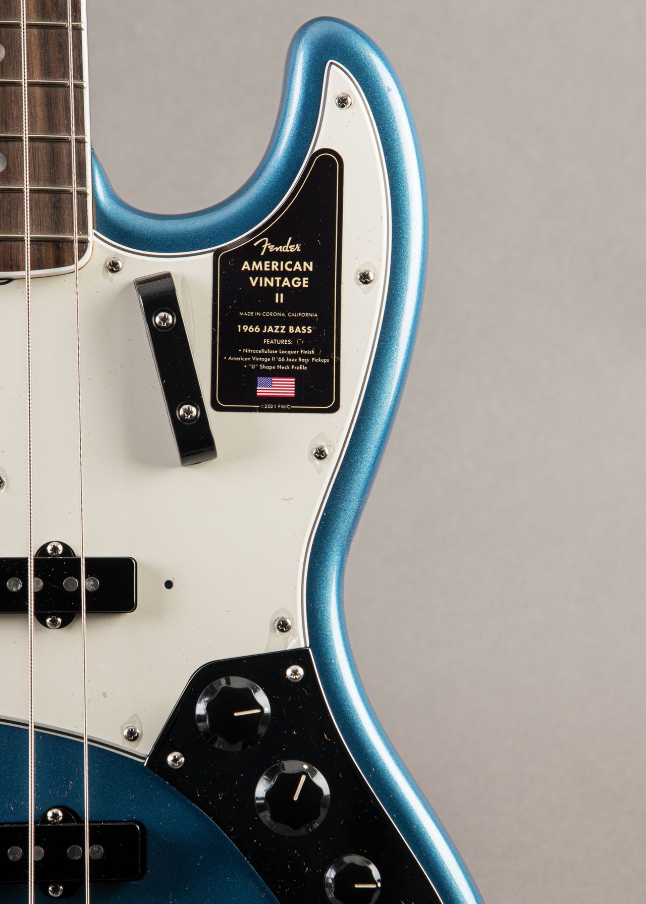 Carter Vintage - Fender AVRI II '66 Jazz Bass 2026, Lake Placid