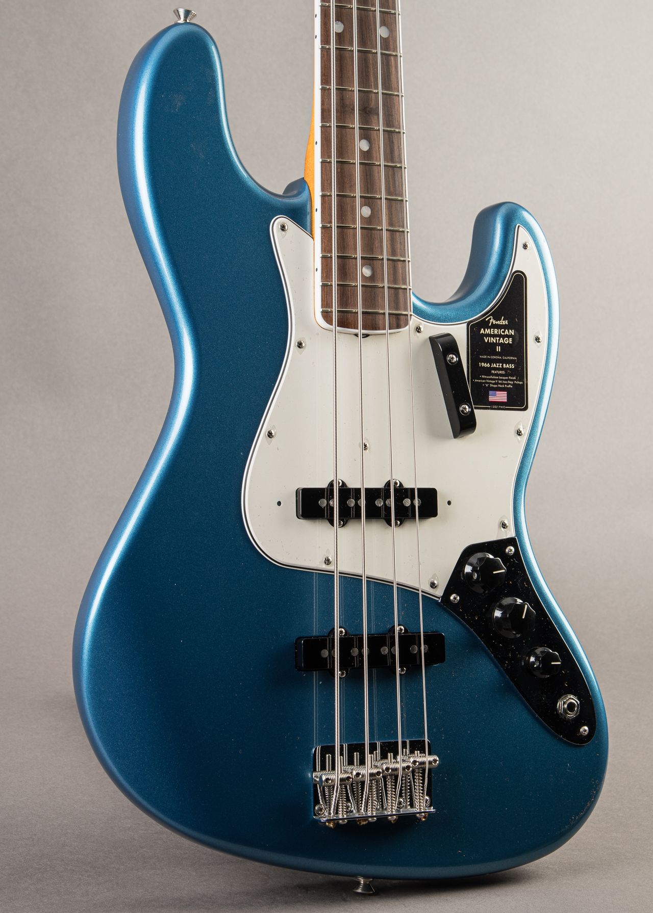 Carter Vintage - Fender AVRI II '66 Jazz Bass 2026, Lake Placid