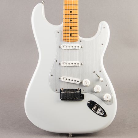 Fender American Ultra II Stratocaster 2025, Avalanche White thumbnail