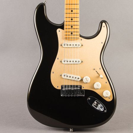 Fender American Ultra Stratocaster 2022, Texas Tea thumbnail