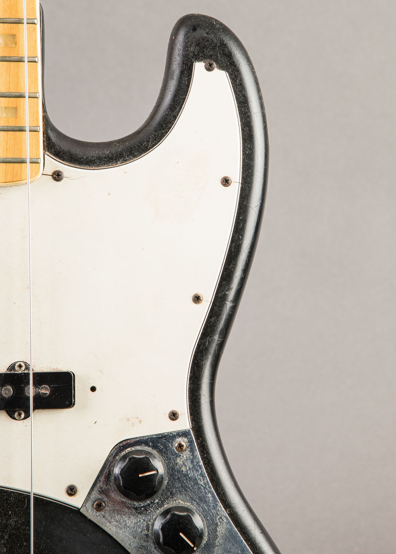 Carter Vintage - Fender Jazz Bass 1974, Black | Carter Vintage Guitar