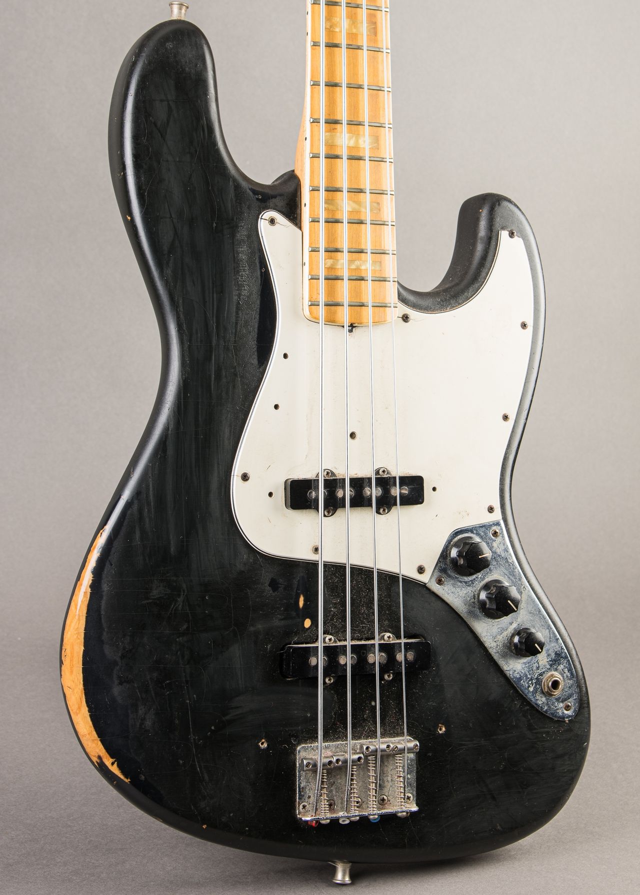 Carter Vintage - Fender Jazz Bass 1974, Black | Carter Vintage Guitar