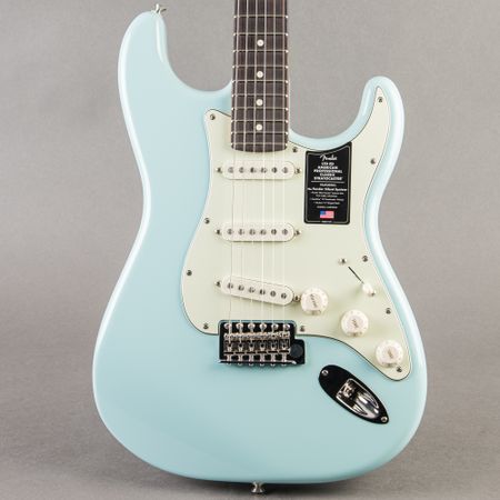 Fender Limited Edition American Professional Classic Stratocaster Featuring the Fender Silent System 2026, Daphne Blue thumbnail
