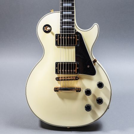 Norman's Rare Guitars - Gibson Custom Shop 1958 Korina Flying V