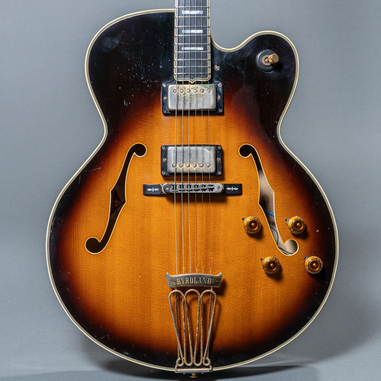 Norman's Rare Guitars - Gibson Byrdland 1975, Sunburst | Norman's