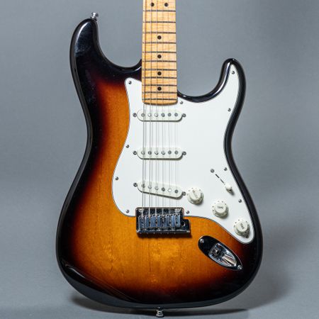 Norman's Rare Guitars - Fender American Vintage Reissue '65