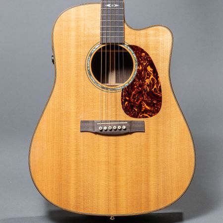 Norman's Rare Guitars - Martin D-18V 2009, Natural | Norman's Rare