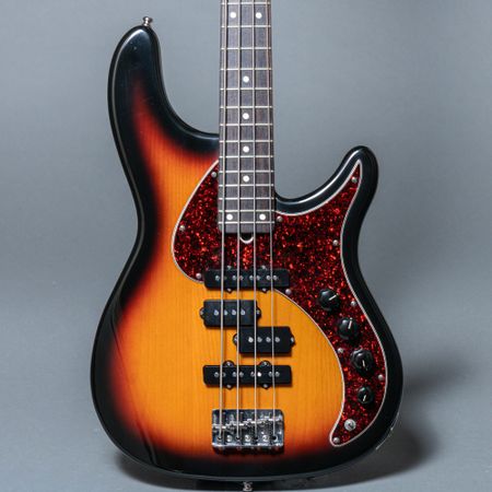 Norman's Rare Guitars - Fender Custom Shop '62 Jazz Bass Left